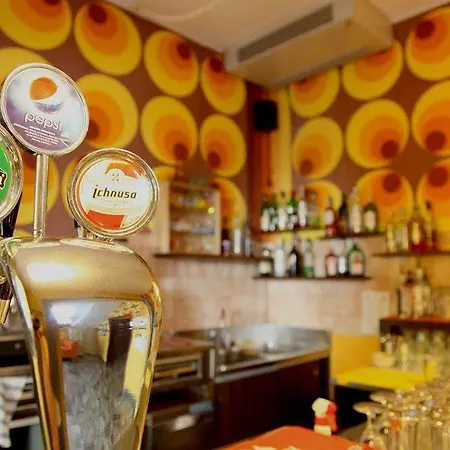 Sunflower Backpacker Otel 2*